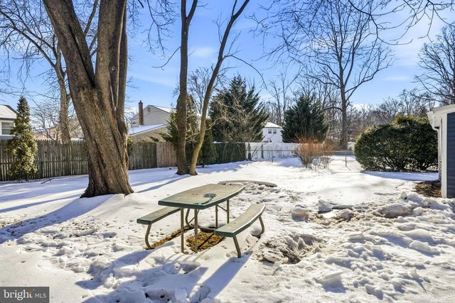 6 WHEELWRIGHT LN, Cherry Hill, NJ 08003