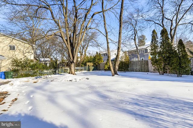 6 WHEELWRIGHT LN, Cherry Hill, NJ 08003