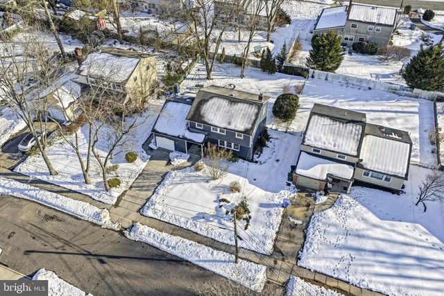 6 WHEELWRIGHT LN, Cherry Hill, NJ 08003