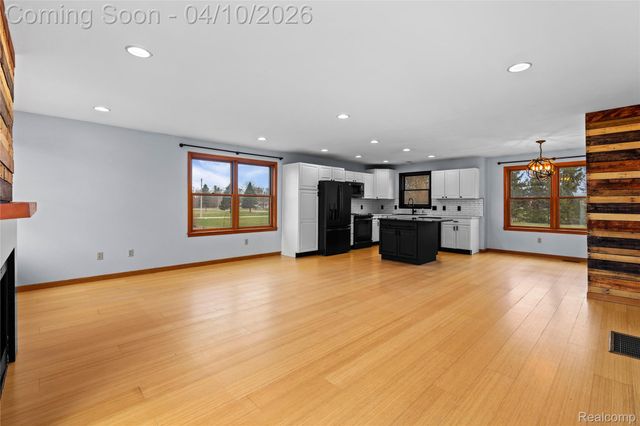 6490 E Coldwater Road, Genesee Charter Township, MI 48506
