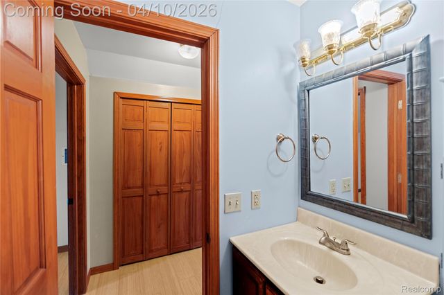 6490 E Coldwater Road, Genesee Charter Township, MI 48506