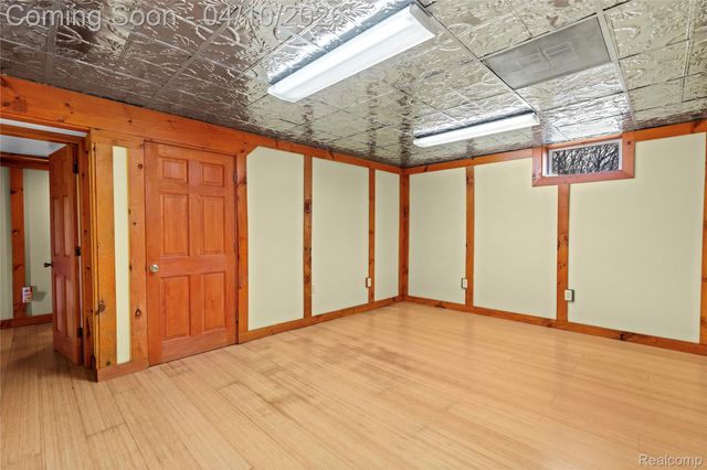 6490 E Coldwater Road, Genesee Charter Township, MI 48506