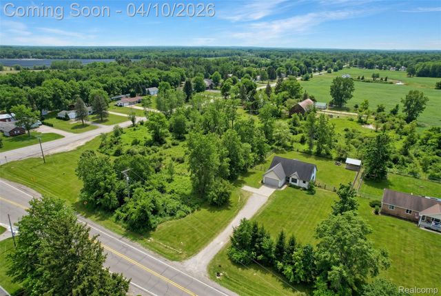 6490 E Coldwater Road, Genesee Charter Township, MI 48506