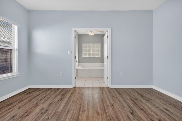 9641 Leeward Way, Navarre, FL 32566