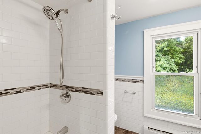 69 Ridgeway Avenue, East Setauket, NY 11733