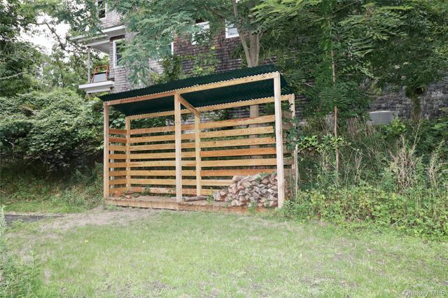 69 Ridgeway Avenue, East Setauket, NY 11733