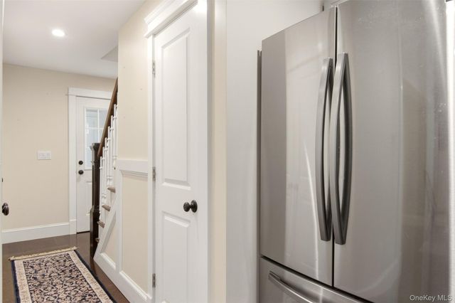 69 Ridgeway Avenue, East Setauket, NY 11733