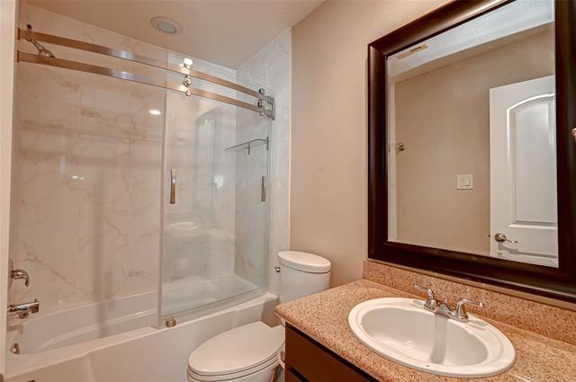 1926 Augusta Drive 18, Houston, TX 77057