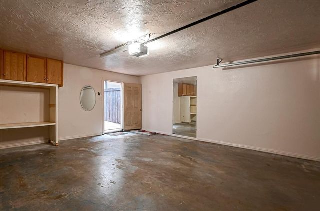 1926 Augusta Drive 18, Houston, TX 77057