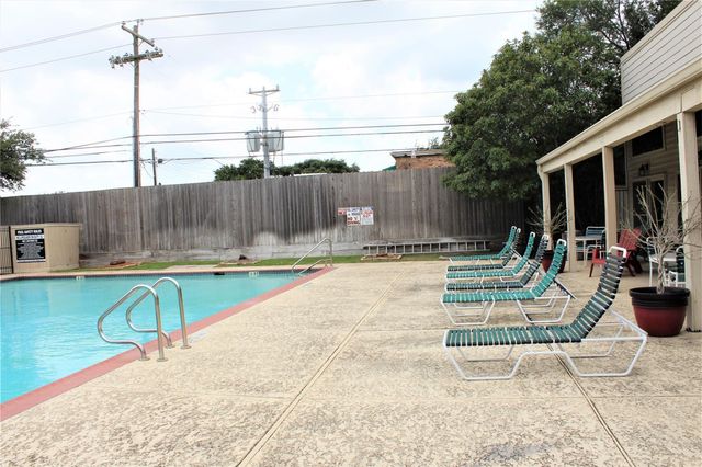 1926 Augusta Drive 18, Houston, TX 77057