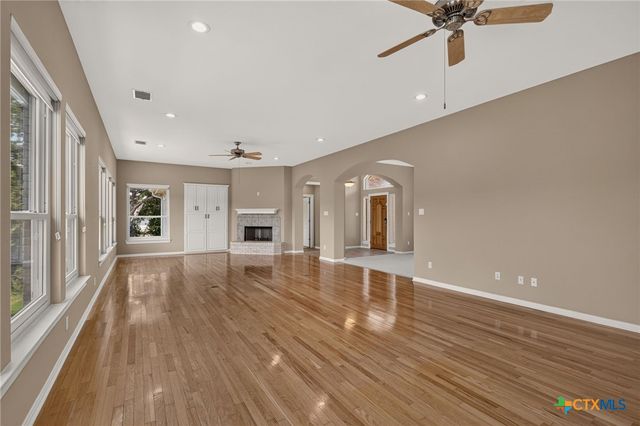 209 Overlook Court, Georgetown, TX 78628