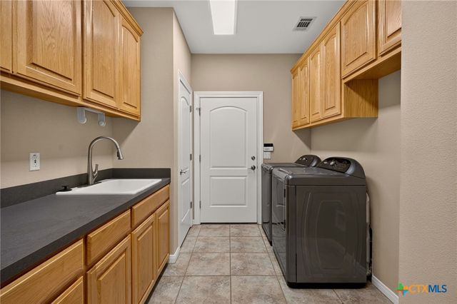 209 Overlook Court, Georgetown, TX 78628