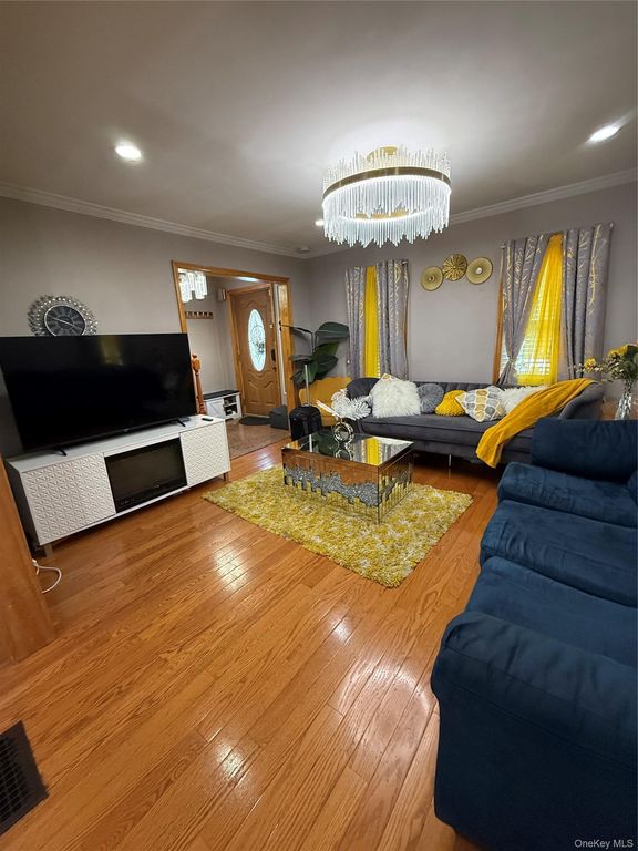 47 Franklin Street, Franklin Square, NY 11010 — photo 3