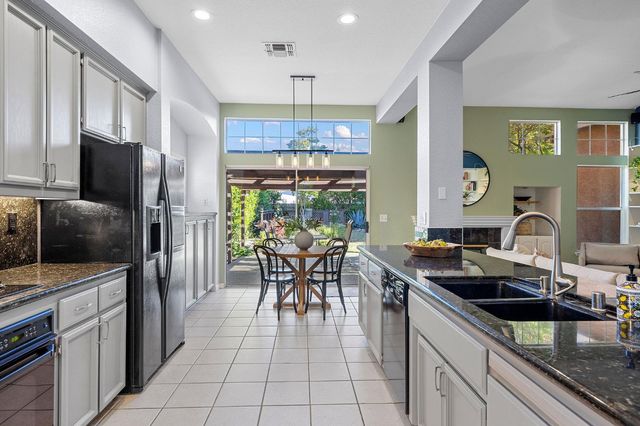 4313 Saint Jones Ct, Elk Grove, CA 95758