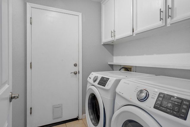 4313 Saint Jones Ct, Elk Grove, CA 95758