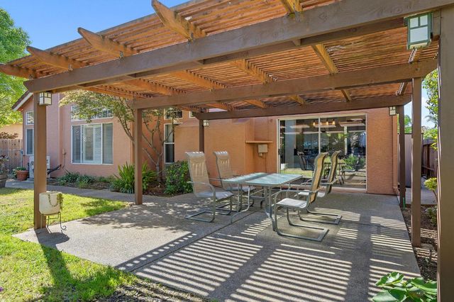 4313 Saint Jones Ct, Elk Grove, CA 95758