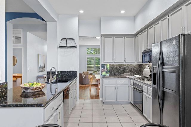 4313 Saint Jones Ct, Elk Grove, CA 95758