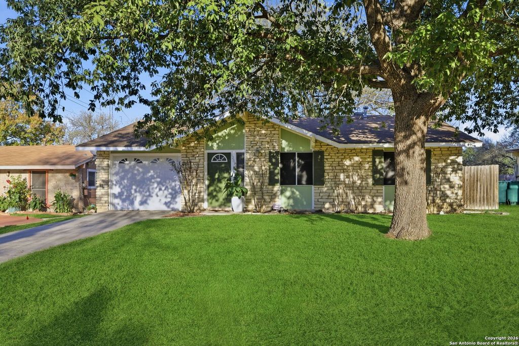 12510 Lone Shadow, Live Oak, TX 78233