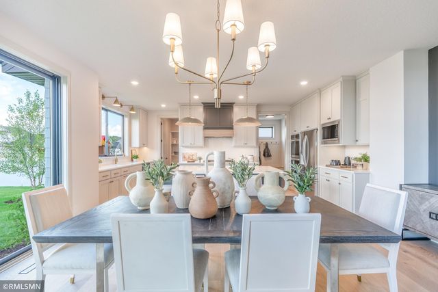 5058 Airlake Draw, Woodbury, MN 55129