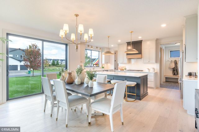 5058 Airlake Draw, Woodbury, MN 55129