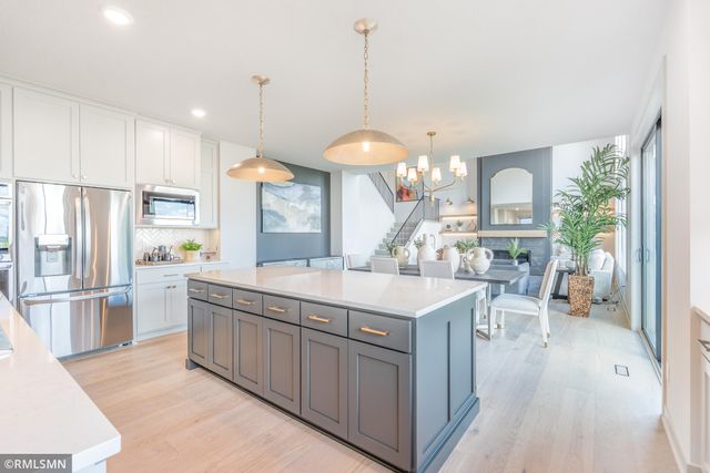 5058 Airlake Draw, Woodbury, MN 55129