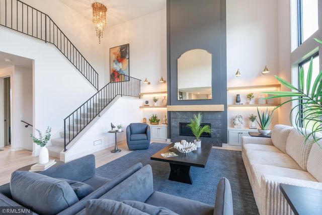 5058 Airlake Draw, Woodbury, MN 55129