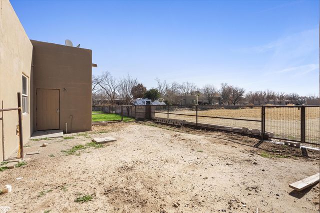 34 Haciendas Del Valle, Peralta, NM 87042