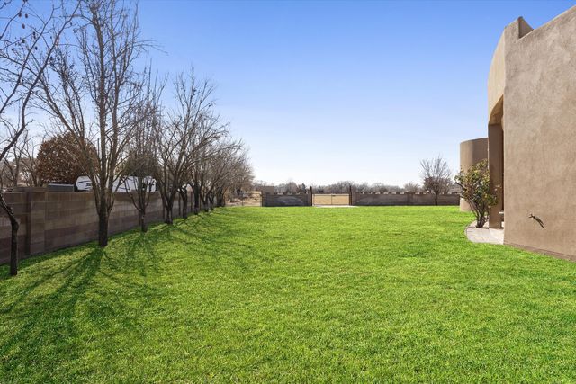 34 Haciendas Del Valle, Peralta, NM 87042