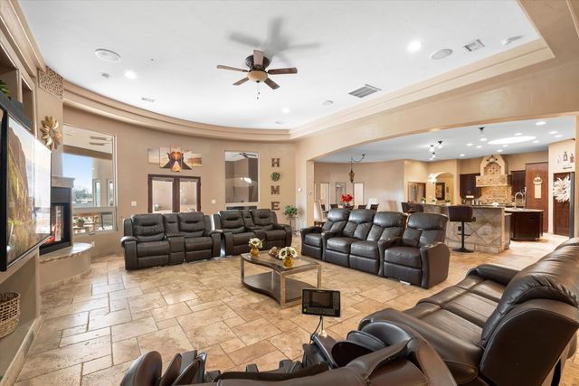 34 Haciendas Del Valle, Peralta, NM 87042