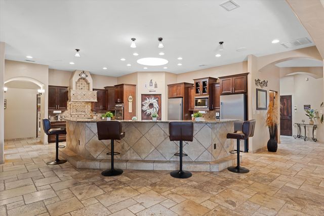 34 Haciendas Del Valle, Peralta, NM 87042