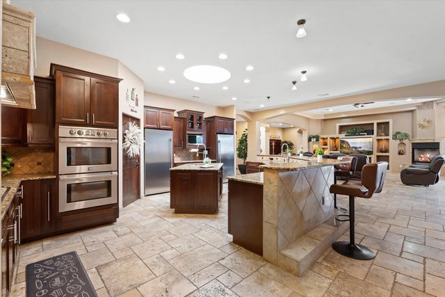 34 Haciendas Del Valle, Peralta, NM 87042