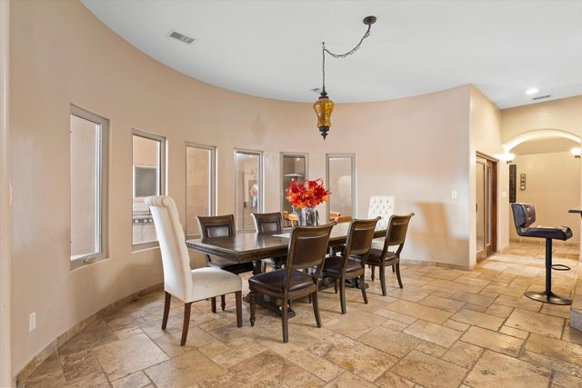 34 Haciendas Del Valle, Peralta, NM 87042