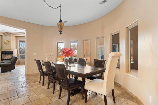 34 Haciendas Del Valle, Peralta, NM 87042