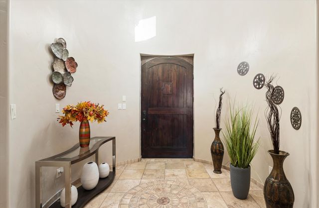 34 Haciendas Del Valle, Peralta, NM 87042