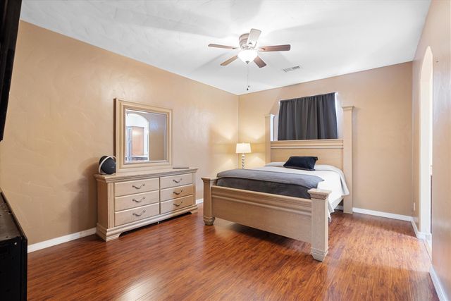 34 Haciendas Del Valle, Peralta, NM 87042