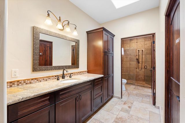 34 Haciendas Del Valle, Peralta, NM 87042