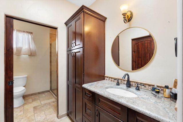 34 Haciendas Del Valle, Peralta, NM 87042