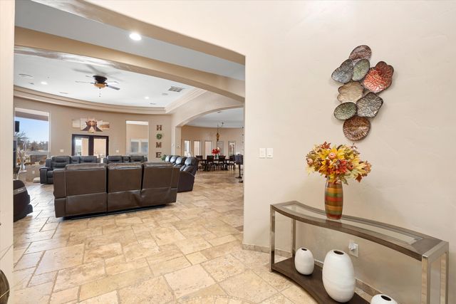 34 Haciendas Del Valle, Peralta, NM 87042