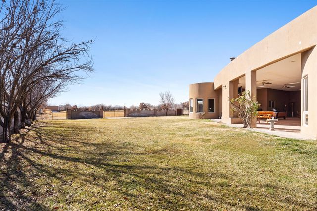 34 Haciendas Del Valle, Peralta, NM 87042