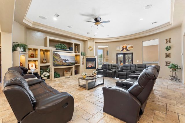 34 Haciendas Del Valle, Peralta, NM 87042