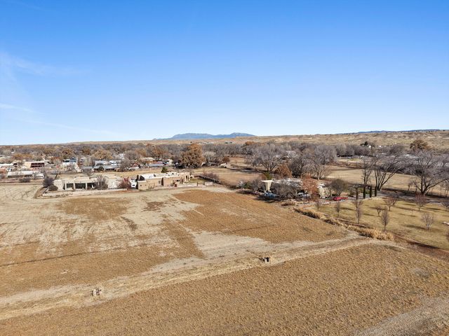 34 Haciendas Del Valle, Peralta, NM 87042
