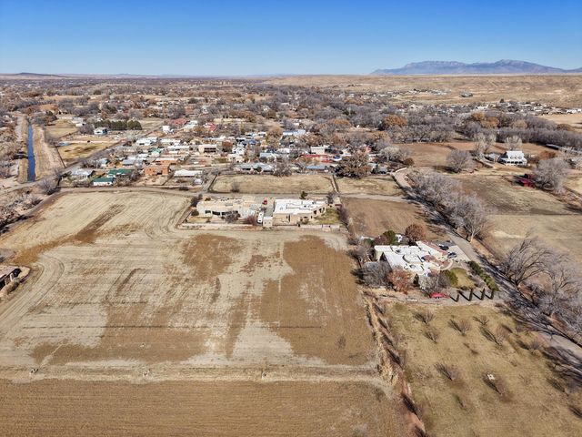 34 Haciendas Del Valle, Peralta, NM 87042