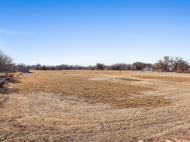 34 Haciendas Del Valle, Peralta, NM 87042