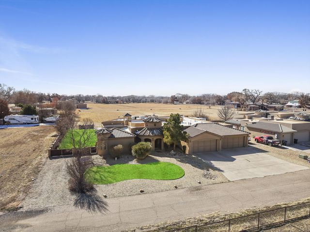 34 Haciendas Del Valle, Peralta, NM 87042