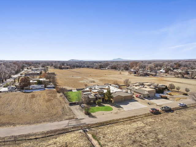 34 Haciendas Del Valle, Peralta, NM 87042
