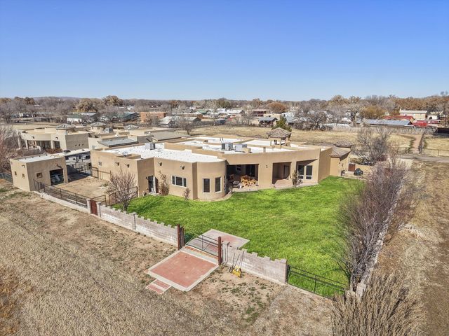 34 Haciendas Del Valle, Peralta, NM 87042