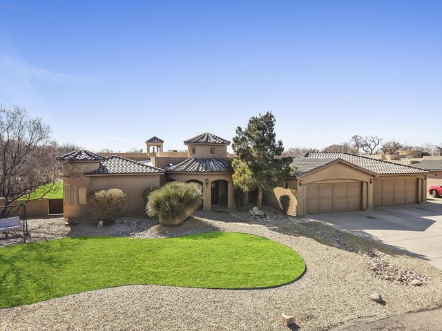 34 Haciendas Del Valle, Peralta, NM 87042