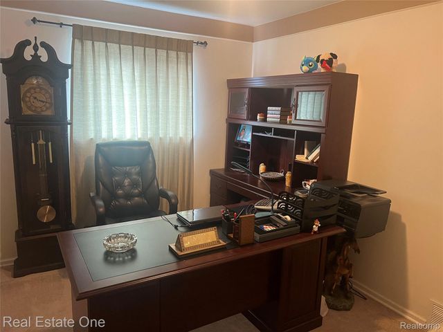 33569 Breckenridge Drive Sw, Sterling Heights, MI 48310