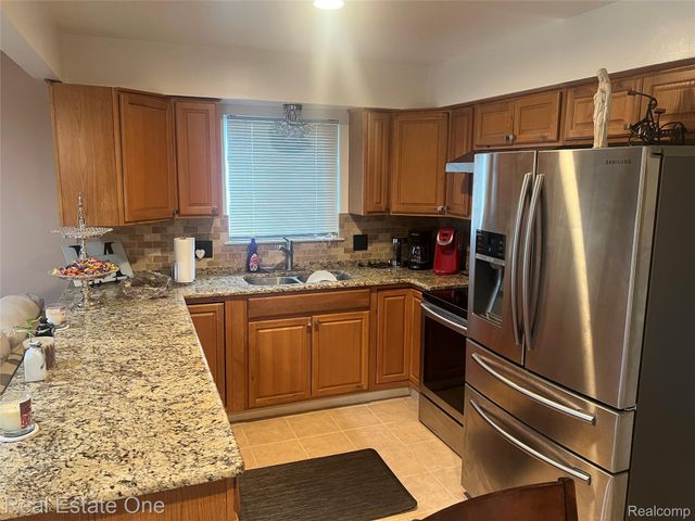 33569 Breckenridge Drive Sw, Sterling Heights, MI 48310