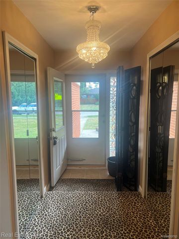 33569 Breckenridge Drive Sw, Sterling Heights, MI 48310